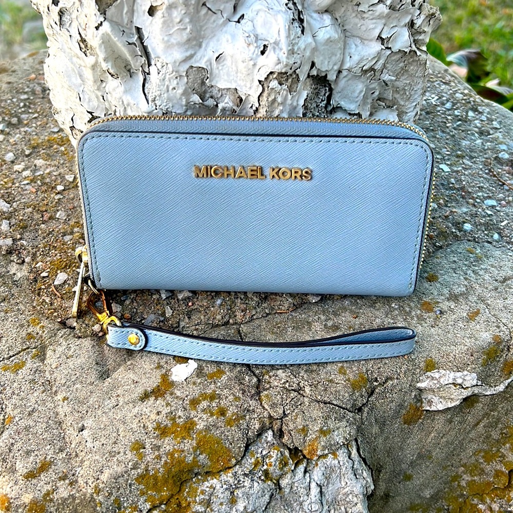 Michael Kors Accordion Wallet Blue
